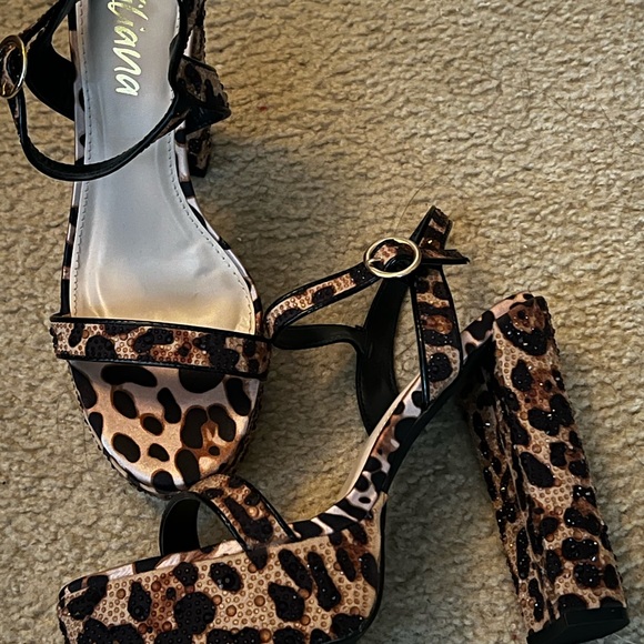 Leopard Print Platform Sandals - Picture 1 of 1